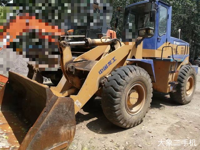 龙工 LG833 装载机