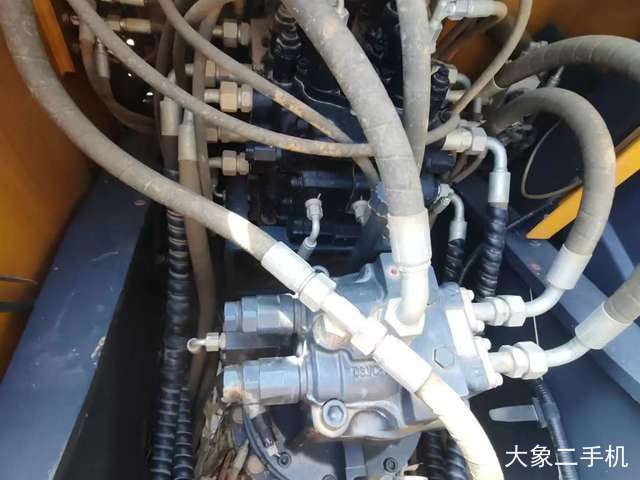 徐工 XE135D 挖掘机