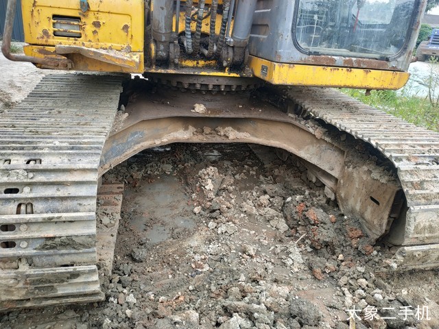 徐工 XE150D 挖掘机