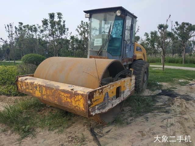 徐工 XS222 压路机