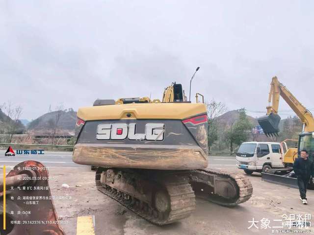 山东临工 E6210F 挖掘机