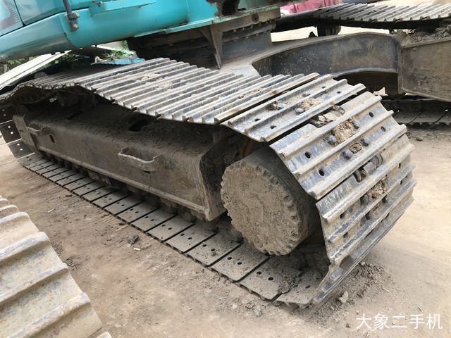 神钢 SK200-10 挖掘机