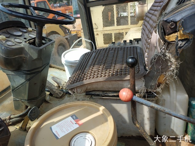 厦工 XG6202M 压路机