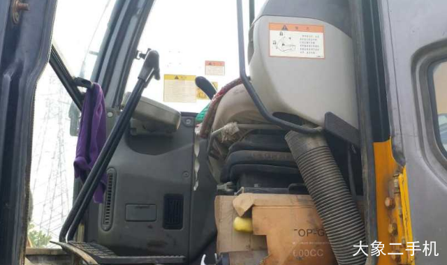 龙工 LG6060 挖掘机