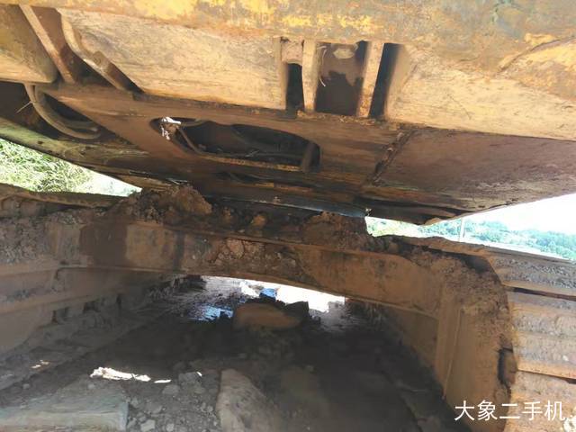 卡特彼勒 320B 挖掘机