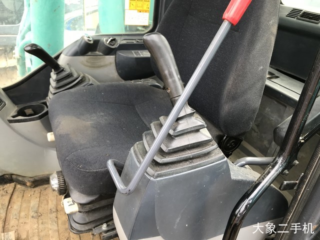 神钢 SK210LC-8 挖掘机