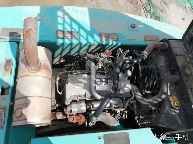 神钢 SK260 挖掘机
