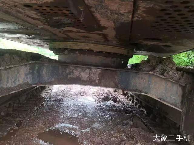 徐工 XE135D 挖掘机