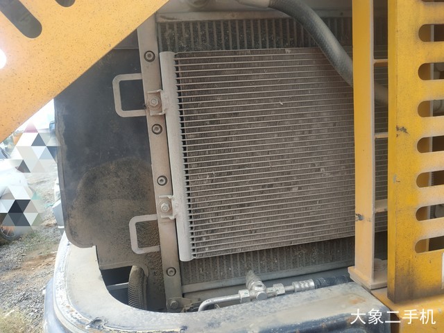 雷沃重工 FR65V8 挖掘机