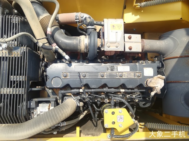 小松 PC220-8M0 挖掘机