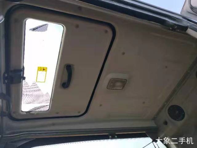 龙工 LG6225E 挖掘机