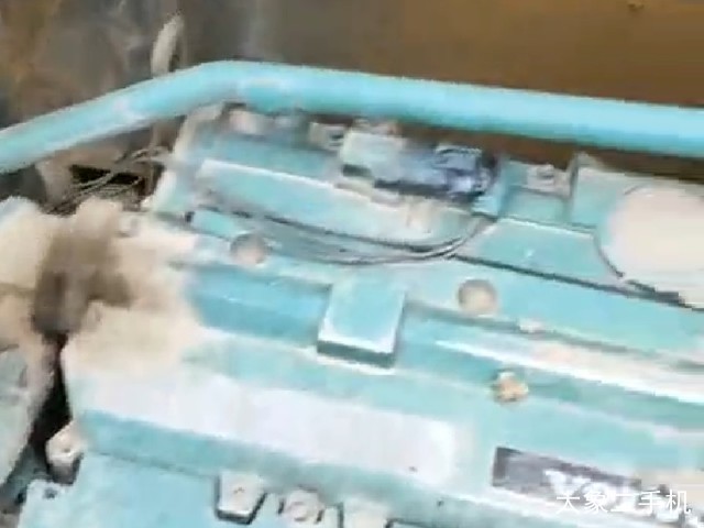 沃尔沃 EC210B 挖掘机