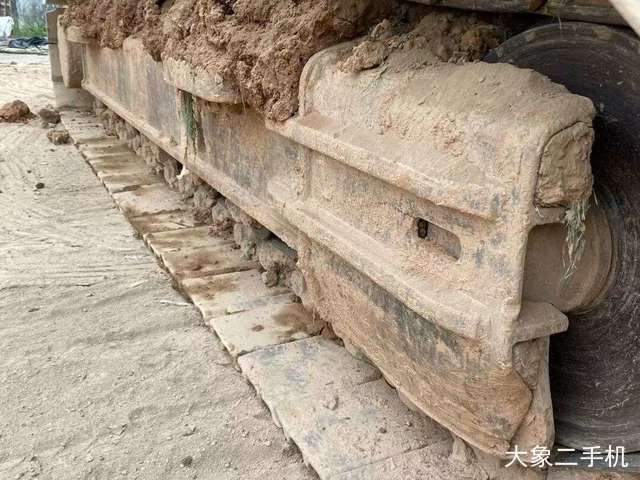 徐工 XE200DA 挖掘机