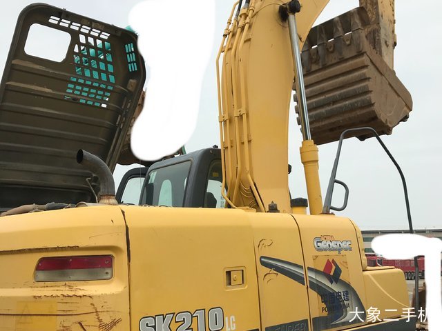 神钢 SK210LC-8 挖掘机