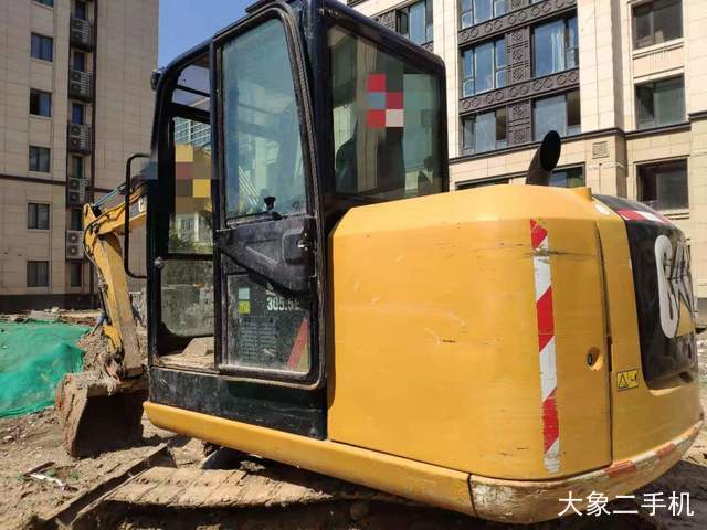 卡特彼勒 305.5E2小型液压 挖掘机