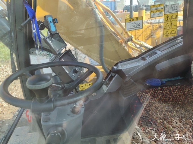 现代 R150WVS 挖掘机