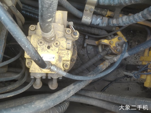 现代 R150LC-9 挖掘机