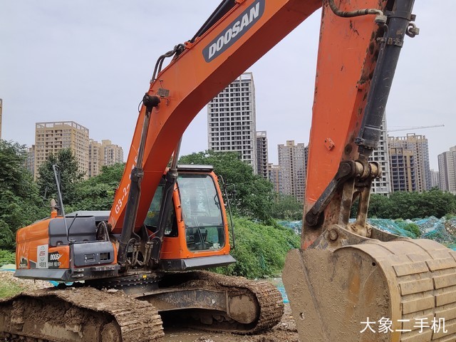 斗山 DX260LC-9C 挖掘机