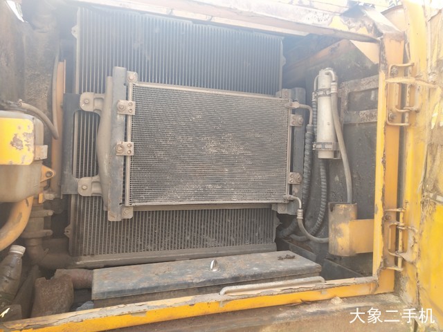 三一重工 SY215C-8 挖掘机