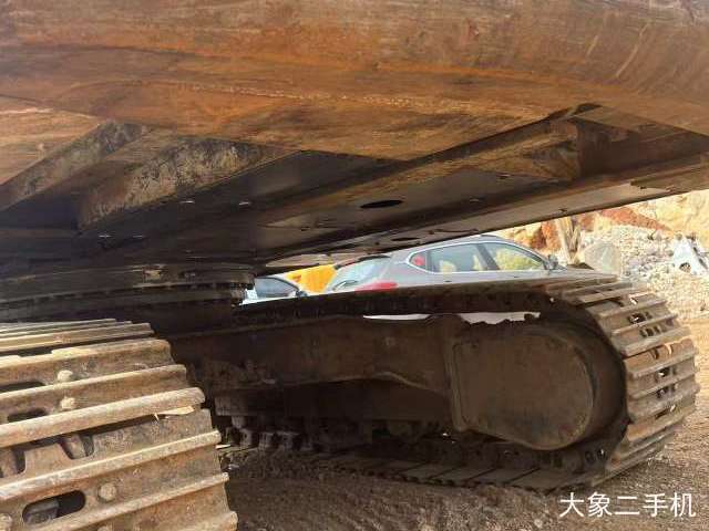 沃尔沃 EC210B 挖掘机