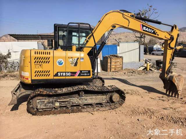 三一重工 SY75C-10 挖掘机