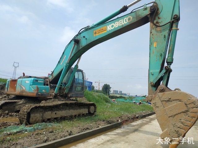 神钢 SK350LC-8 挖掘机