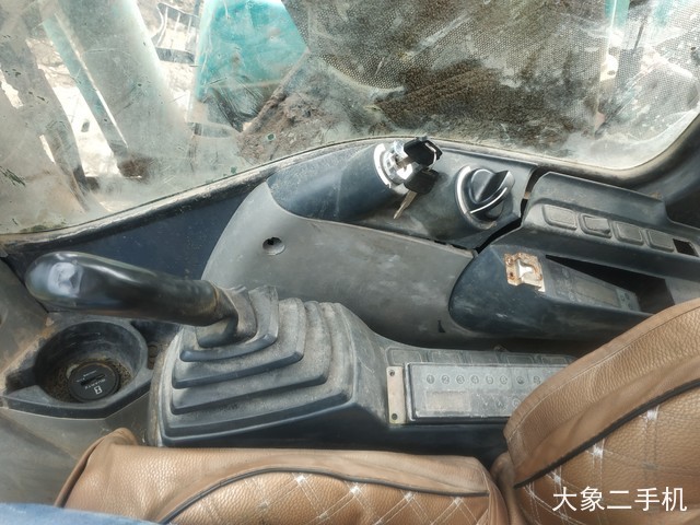 神钢 SK250-8 挖掘机