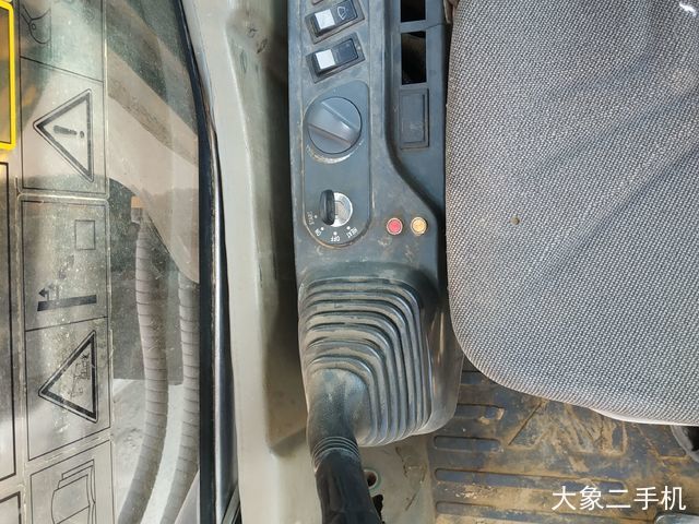 三一重工 SY285C 挖掘机