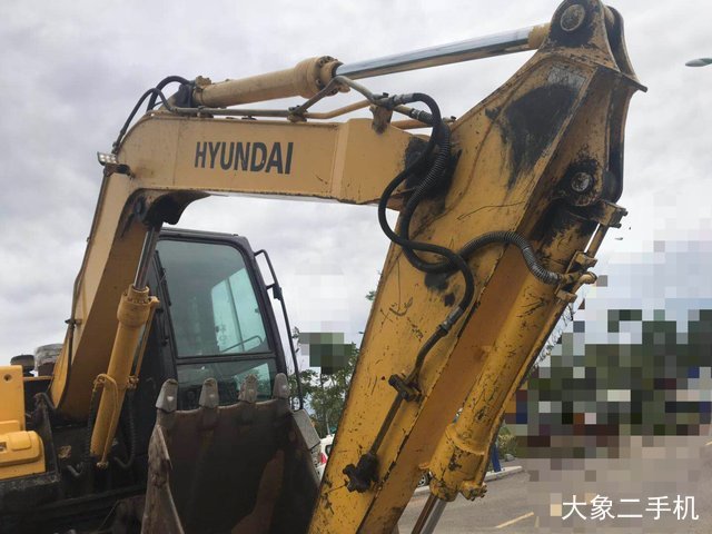 现代 R80-7 挖掘机