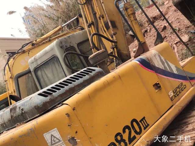 加藤 HD820LC-II 挖掘机