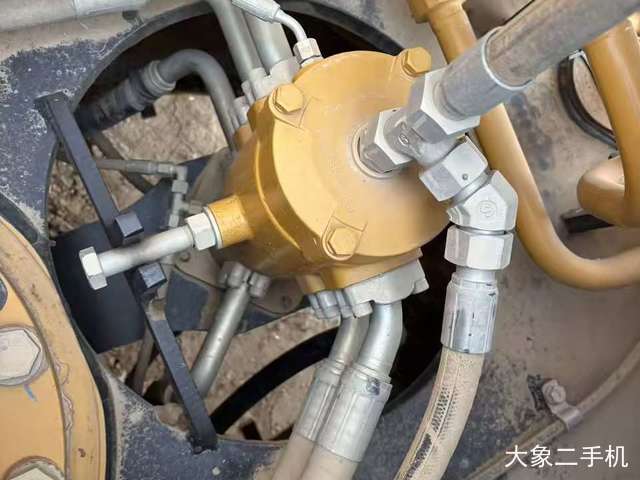 三一重工 SY305H 挖掘机