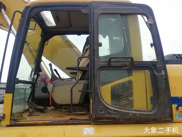 小松 PC210LC-8(600mm履带板) 挖掘机