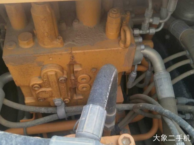 三一重工 SY215C-9 挖掘机