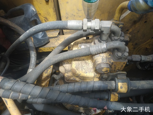 小松 PC240LC-8 挖掘机