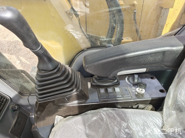 三一重工 SY75C 挖掘机