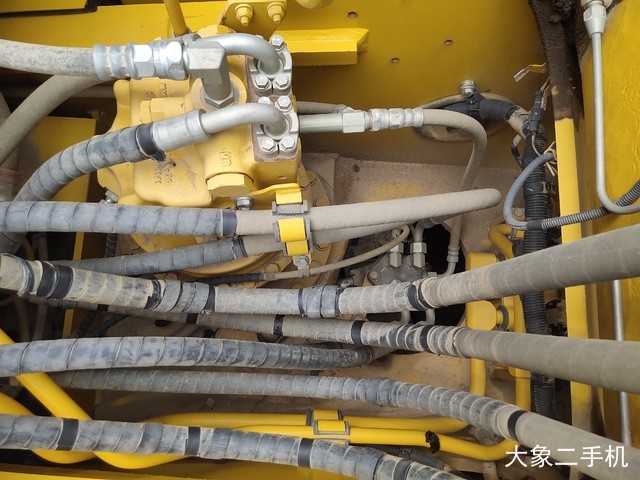 小松 PC220-8M0 挖掘机