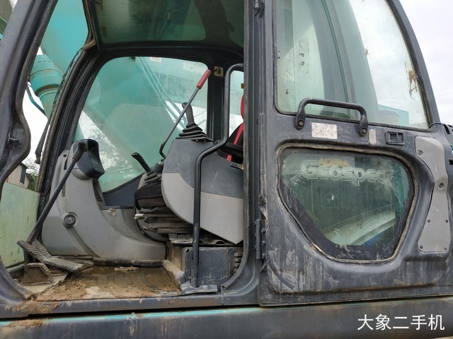 神钢 SK250-8 挖掘机