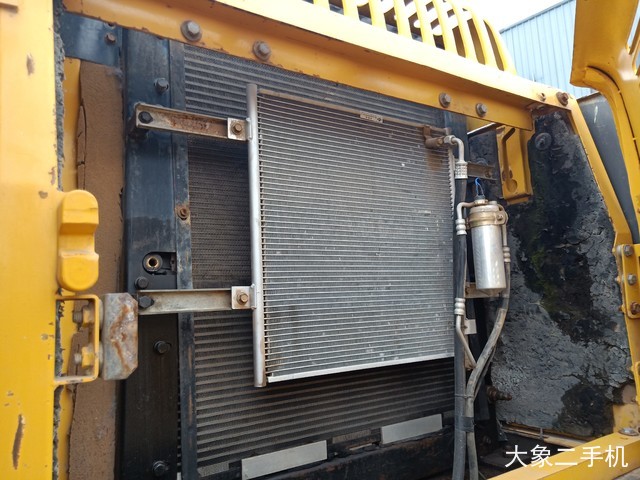 沃尔沃 EC210B 挖掘机