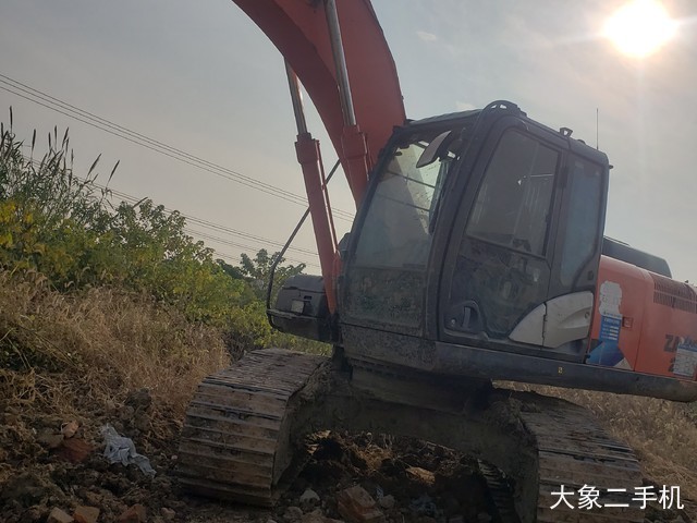 日立 ZX200-5A 挖掘机