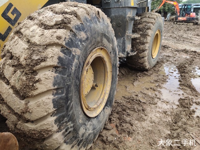 山东临工 L955F 装载机