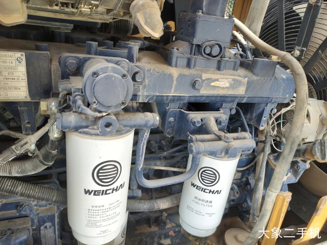 山工 SEM652D 装载机