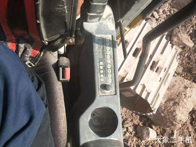 小松 PC200-8 挖掘机