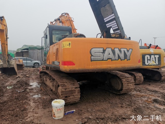 三一重工 SY235C-9 挖掘机