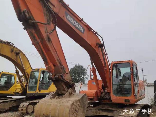 斗山 DH225LC-7 挖掘机