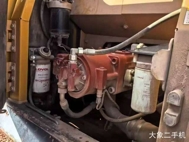 雷沃重工 FR260E 挖掘机