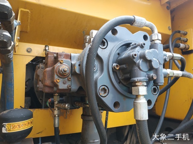 徐工 XE335C 挖掘机