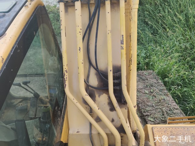 小松 PC220-8 挖掘机