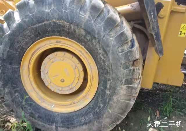 山工 SEM660B 装载机