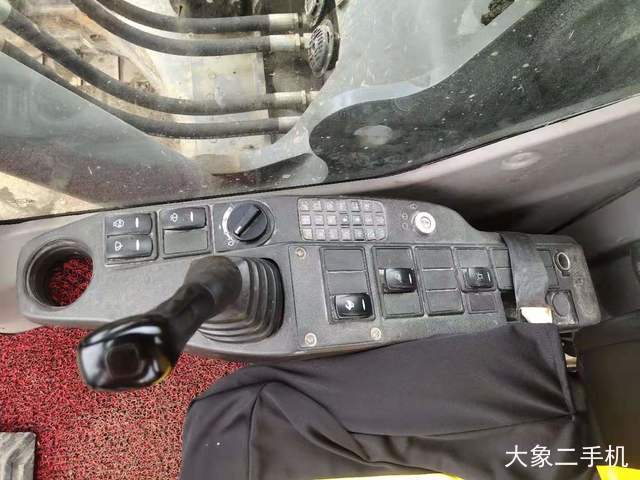 沃尔沃 EC300DL 挖掘机