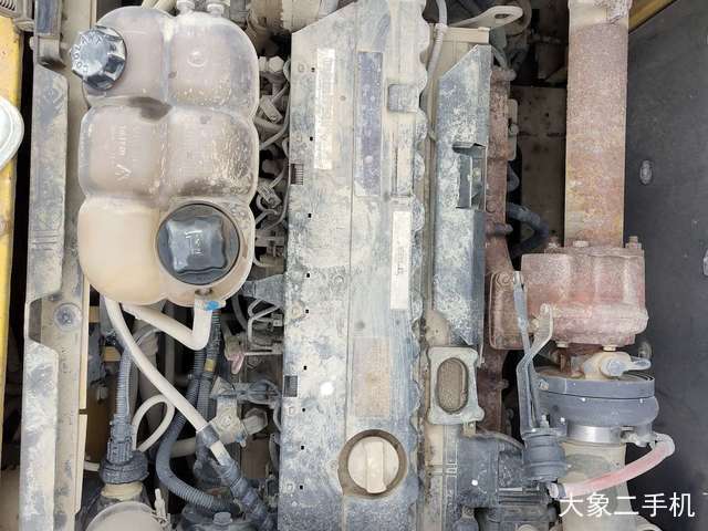 山东临工 E6225H 挖掘机